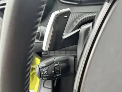 Photo 39 Peugeot 208  Hybrid 100 e-DCS6