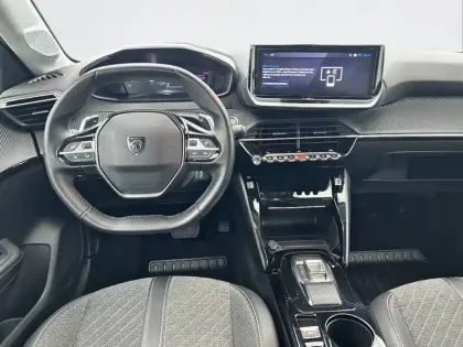 Photo 27 Peugeot 208  Hybrid 100 e-DCS6