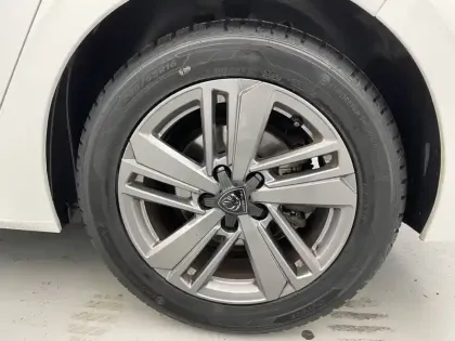 Photo 18 Peugeot 308  BlueHDi 130ch S&S EAT8