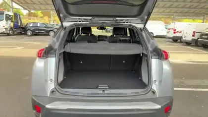 Photo 8 Peugeot 2008  PureTech 130 S&S BVM6