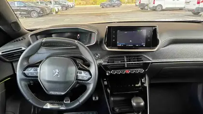 Photo 18 Peugeot 2008  PureTech 130 S&S BVM6
