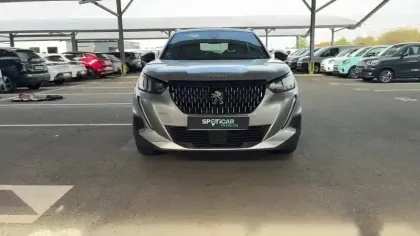 Photo 15 Peugeot 2008  PureTech 130 S&S BVM6