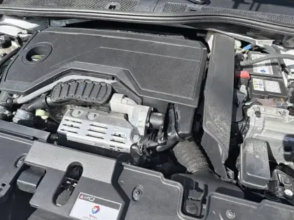 Photo 9 Peugeot 208  Hybrid 100 e-DCS6