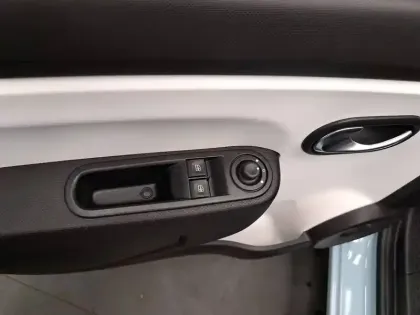 Photo 26 Renault Twingo  III E-Tech