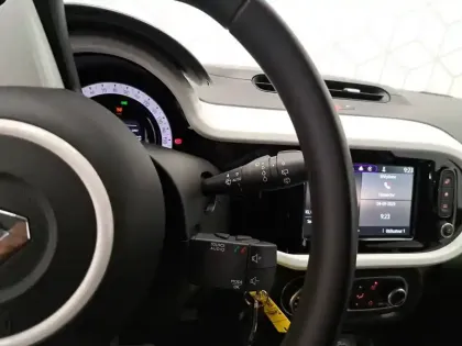 Photo 28 Renault Twingo  III E-Tech