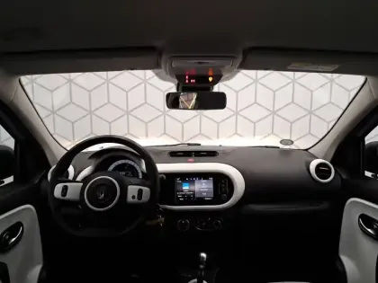 Photo 39 Renault Twingo  III E-Tech