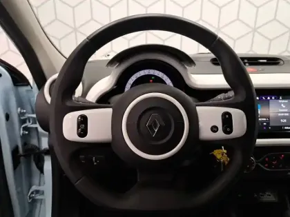 Photo 31 Renault Twingo  III E-Tech