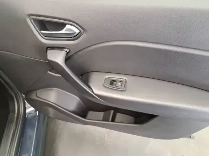 Photo 24 Renault Captur  E-Tech 145 - 21