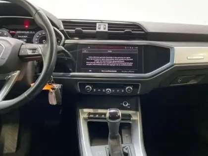 Photo 9 Audi Q3 35 TFSI 150 ch S tronic 7 Design
