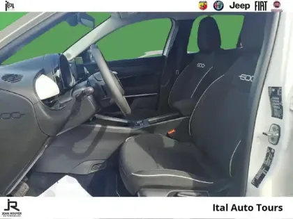 Photo 8 Fiat 600  1.2 Hybrid Turbo 145ch Pop eDCT6