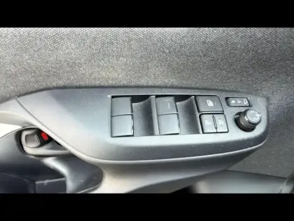 Photo 11 Toyota Yaris  Cross 116h Design MY22