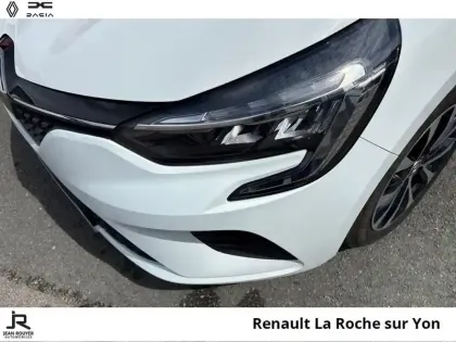 Photo 13 Renault Clio  1.6 E-Tech hybride 145ch Equilibre