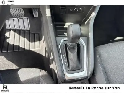 Photo 5 Renault Clio  1.6 E-Tech hybride 145ch Equilibre