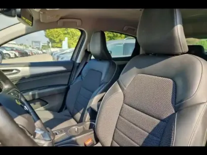 Photo 8 Renault Arkana  1.6 E-Tech hybride 145ch Techno -22