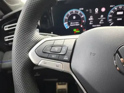 Photo 14 Volkswagen Tiguan  1.5 eTSI 150ch R-Line DSG7