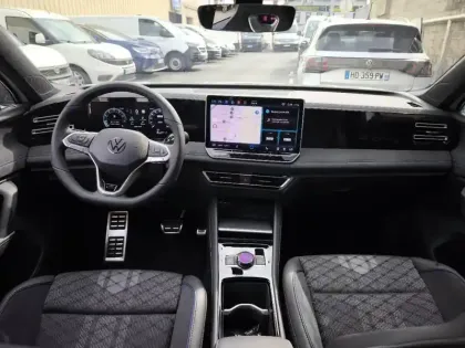 Photo 10 Volkswagen Tiguan  1.5 eTSI 150ch R-Line DSG7