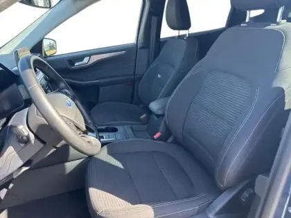 Photo 6 Ford Kuga  2.5 Duratec 190ch FHEV E85 Titanium BVA
