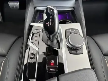 Photo 10 BMW Serie 5 Série 5 530eA 292ch M Sport Steptronic