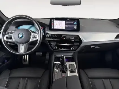Photo 9 BMW Serie 5 Série 5 530eA 292ch M Sport Steptronic
