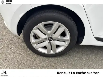Photo 7 Renault Clio  1.6 E-Tech 145ch full hybrid Evolution - 25