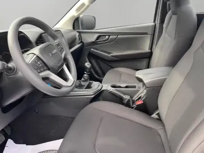 Photo 8 Isuzu D-Max  2.2 Ddi 164ch B-Strong Single M/T