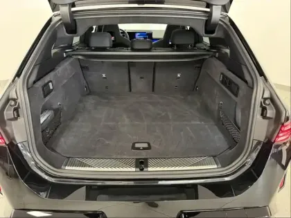 Photo 9 BMW Serie 5 M5 Touring 4.4 V8 PHEV 727ch (585+197)