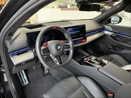 Photo 5 BMW Serie 5 M5 Touring 4.4 V8 PHEV 727ch (585+197)