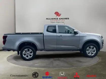 Photo 5 Isuzu D-Max  2.2 Ddi 164ch Evolution Space M/T
