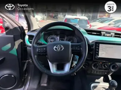 Photo 10 Toyota Hilux  2.4 D-4D 150ch X-Tra Cabine Légende 4WD RC23