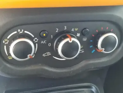 Photo 7 Renault Twingo III Intens SCe 75