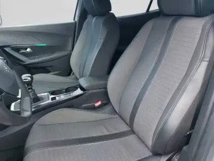 Photo 10 Peugeot 2008  PureTech 100 S&S BVM6