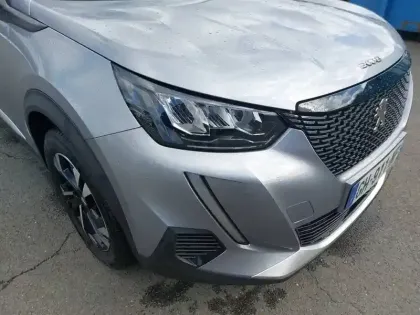 Photo 15 Peugeot 2008  PureTech 100 S&S BVM6