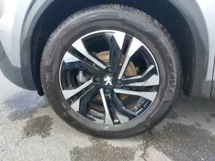 Photo 12 Peugeot 2008  PureTech 100 S&S BVM6