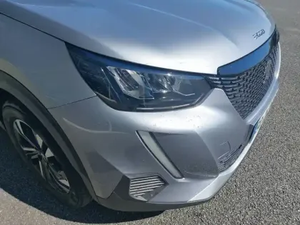 Photo 15 Peugeot 2008  PureTech 130 S&S EAT8