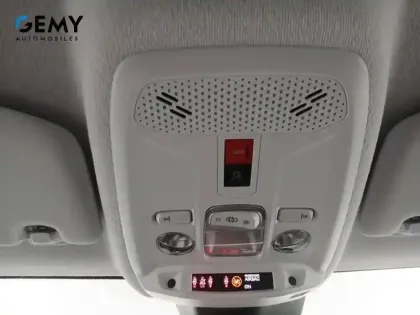 Photo 16 Peugeot 208  Hybrid 100 e-DCS6