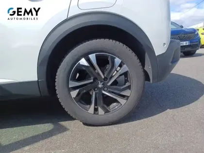 Photo 10 Peugeot 2008  PureTech 130 S&S EAT8