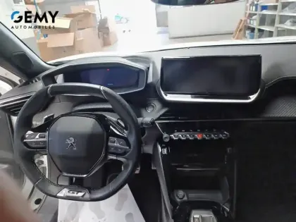 Photo 28 Peugeot 2008  PureTech 130 S&S EAT8