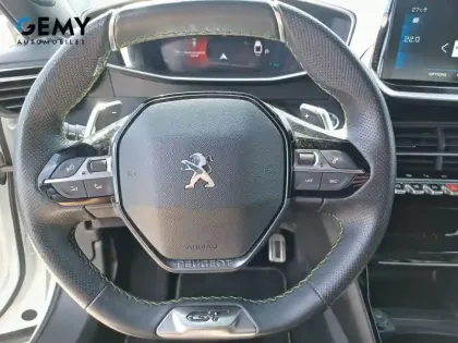 Photo 15 Peugeot 2008  PureTech 130 S&S EAT8