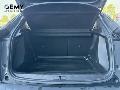 Photo 5 Peugeot 2008  PureTech 100 S&S BVM6