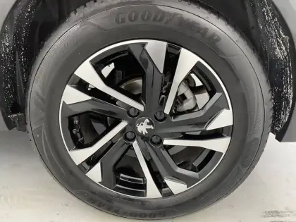 Photo 18 Peugeot 2008  PureTech 130 S&S EAT8