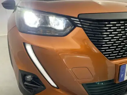 Photo 30 Peugeot 2008  PureTech 130 S&S EAT8