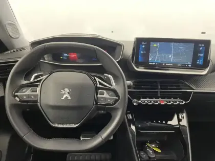 Photo 21 Peugeot 2008  PureTech 130 S&S EAT8