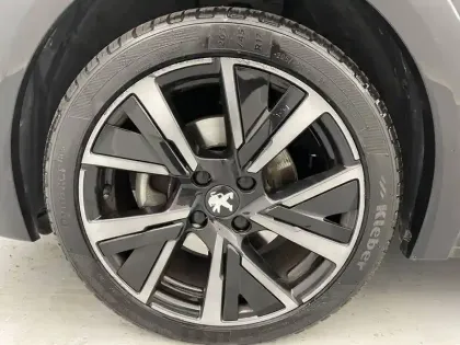 Photo 17 Peugeot 208  PureTech 100 S&S BVM6