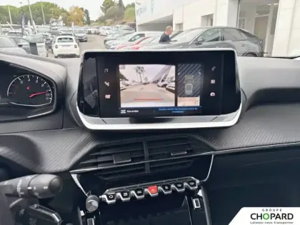 Photo 12 Peugeot 2008  PureTech 130 S&S BVM6