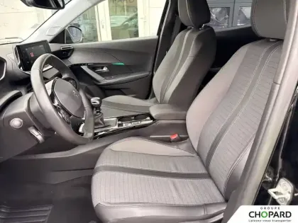 Photo 9 Peugeot 2008  PureTech 130 S&S BVM6