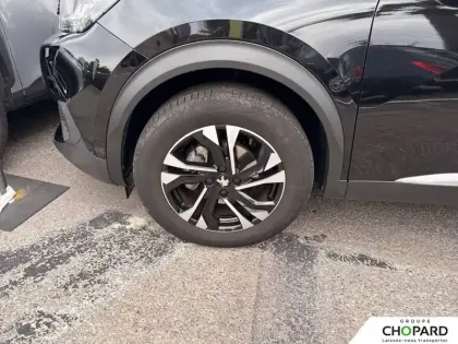 Photo 11 Peugeot 2008  PureTech 130 S&S BVM6