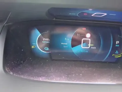 Photo 26 Peugeot 208  Electrique 50 kWh 136ch