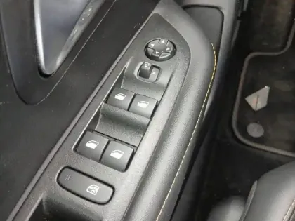 Photo 25 Peugeot 208  Electrique 50 kWh 136ch
