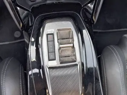 Photo 13 Peugeot 208  Electrique 50 kWh 136ch