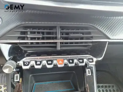 Photo 18 Peugeot 2008  Electrique 136 ch